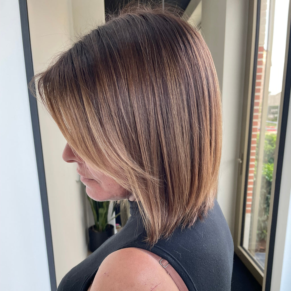 Advanced Foilayage & Cut 2-daagse NB Foilayage Opleidingen door Nancy Buyens | Foilayage voor Blondines en Brunettes in Antwerpen | Leer Teasy Technieken, Airtouch Foilayage, Face Frame Foilayage, Tonen & Rootshadow en meer. Ontdek onze opleidingen en online cursussen voor kappers. Schrijf je in en word een expert in folietechnieken met Nancy Buyens!