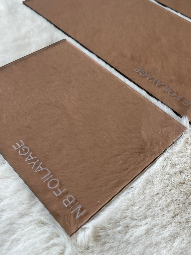 Deal 3-Color Boards NB Foilayage Opleidingen door Nancy Buyens | Foilayage voor Blondines en Brunettes in Antwerpen | Leer Teasy Technieken, Airtouch Foilayage, Face Frame Foilayage, Tonen & Rootshadow en meer. Ontdek onze opleidingen en online cursussen voor kappers. Schrijf je in en word een expert in folietechnieken met Nancy Buyens!