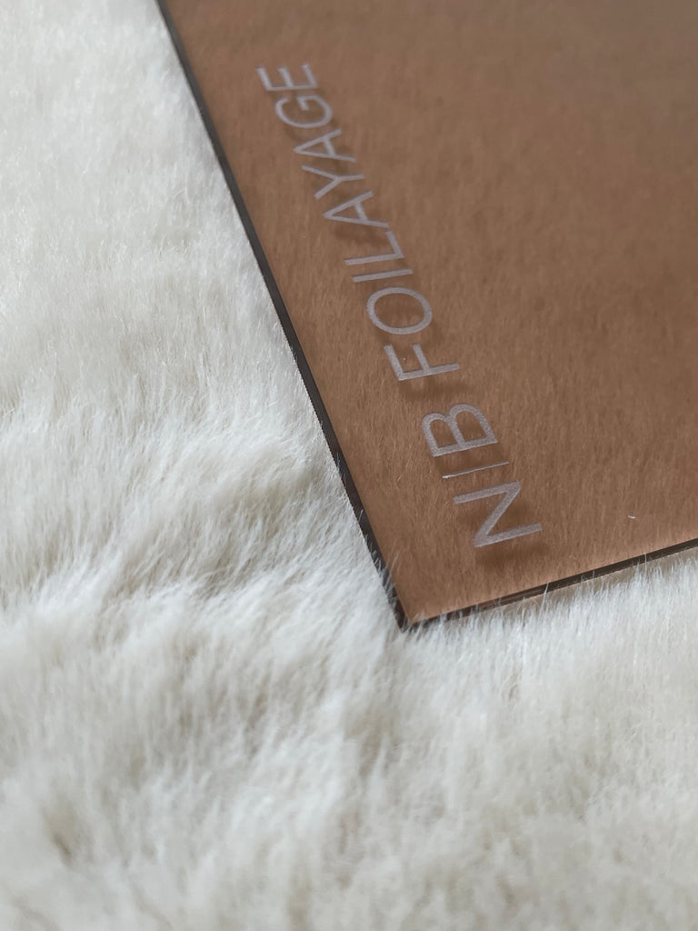 Deal 3-Color Boards NB Foilayage Opleidingen door Nancy Buyens | Foilayage voor Blondines en Brunettes in Antwerpen | Leer Teasy Technieken, Airtouch Foilayage, Face Frame Foilayage, Tonen & Rootshadow en meer. Ontdek onze opleidingen en online cursussen voor kappers. Schrijf je in en word een expert in folietechnieken met Nancy Buyens!